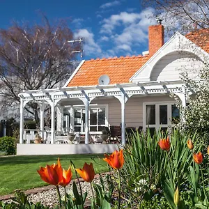 Anglesea House Bed & Breakfast Renwick
